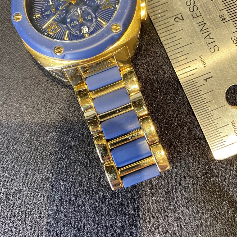 Michael Kors Navy & Gold watch - Picture 5 of 7